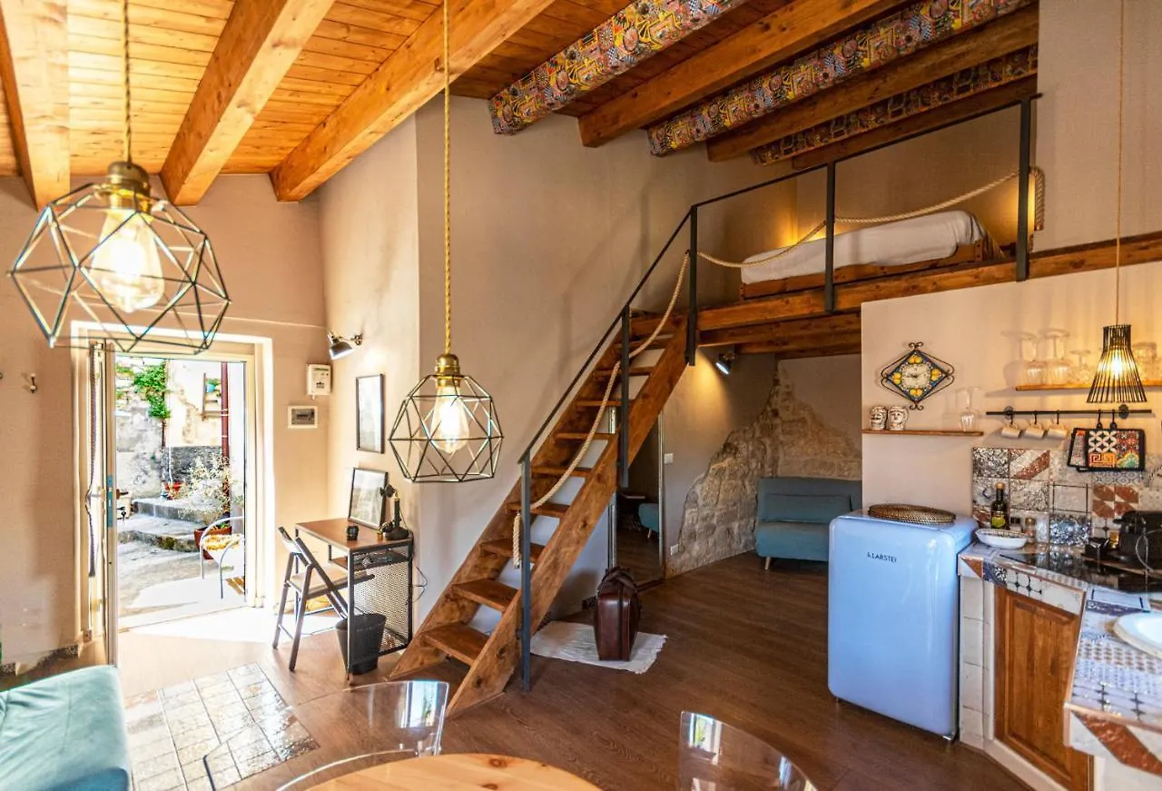 A Timpa Ro Nannu 20, Holiday Home In Center Ragusa Ibla 0*,  イタリア